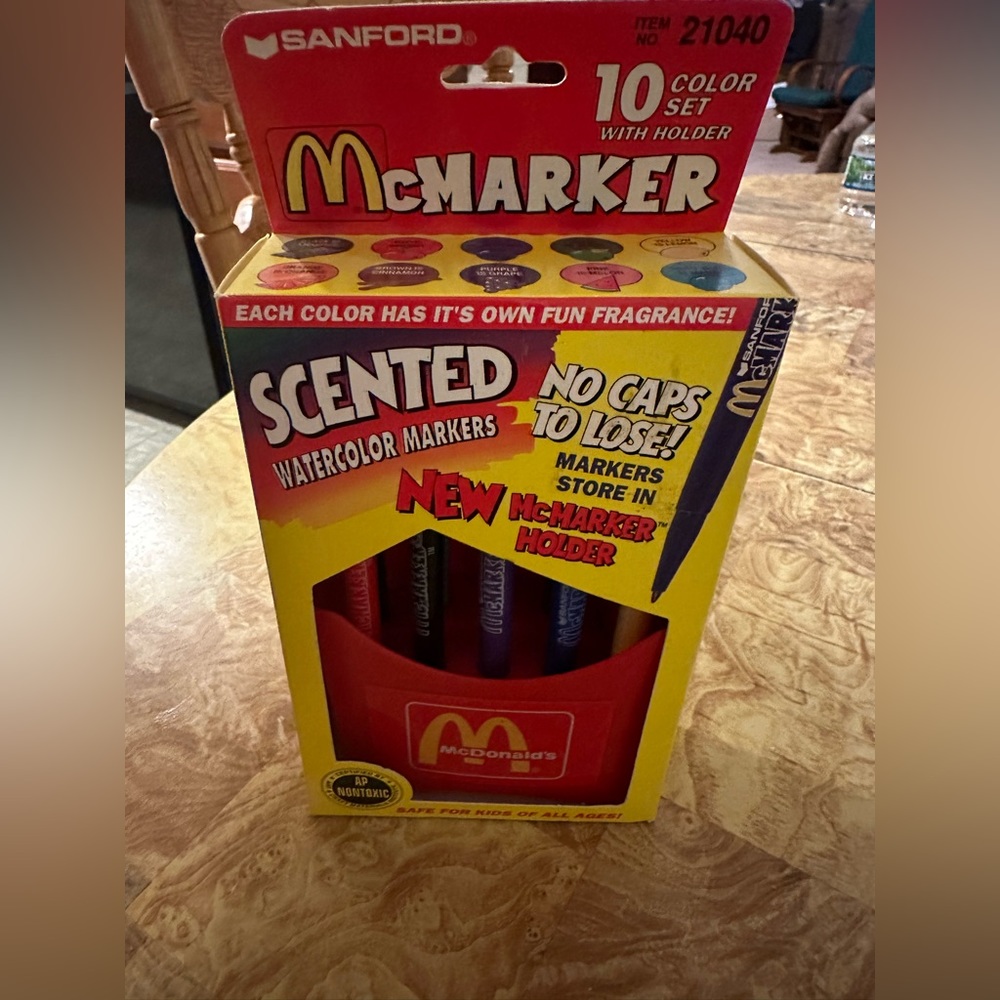 NIB McDonalds Scented Watercolor McMarkers in plastic fry looking case from 1994